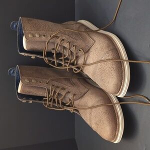 Cole Haan,Lunar Grand Men's Waterproof Lace -up Combat Boots Size 10 M.